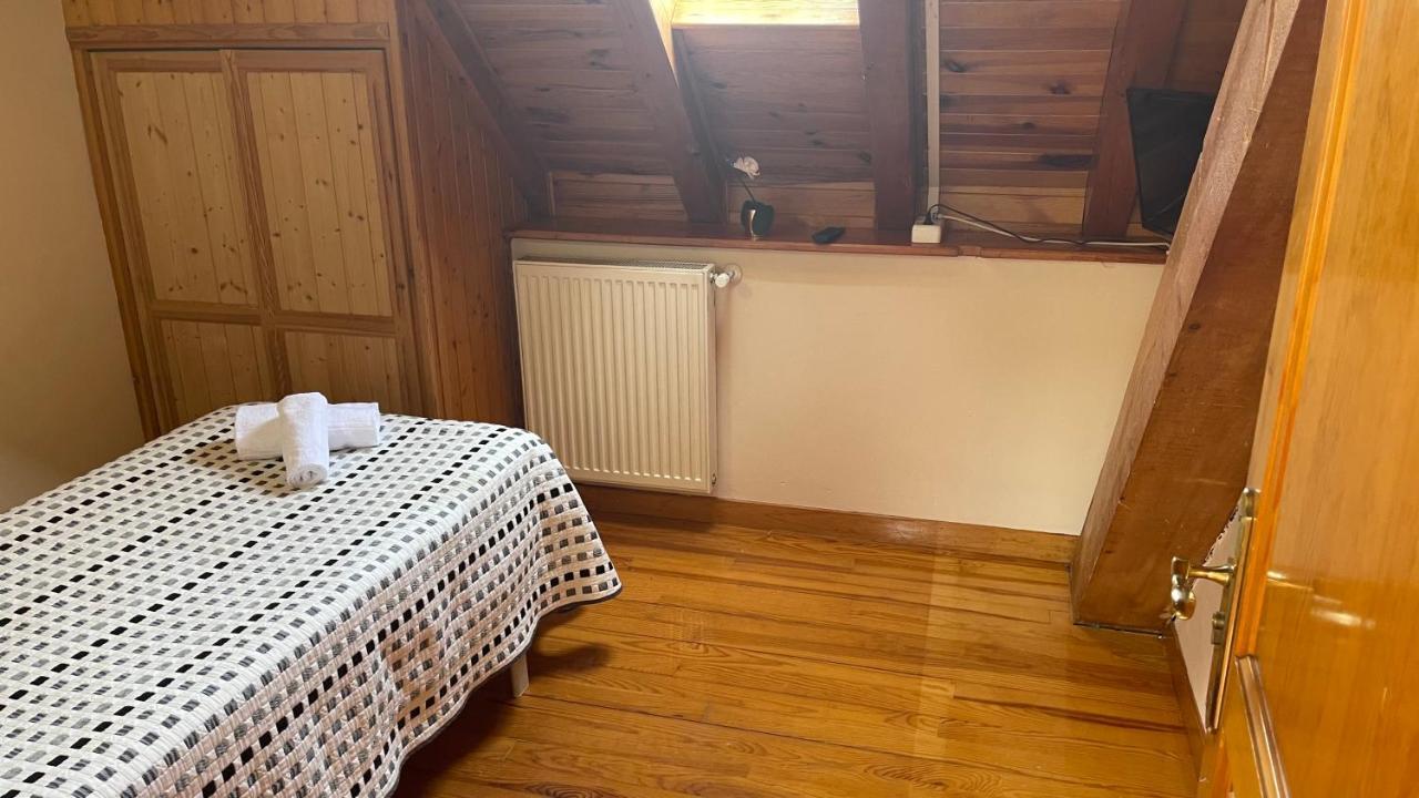 Hostal Ezkaurre Isaba Εξωτερικό φωτογραφία