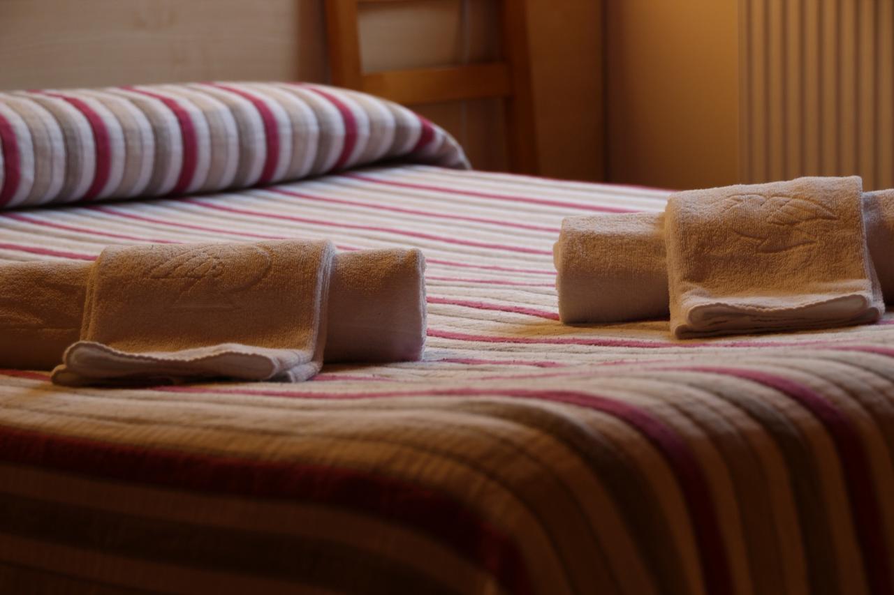 Hostal Ezkaurre Isaba Εξωτερικό φωτογραφία