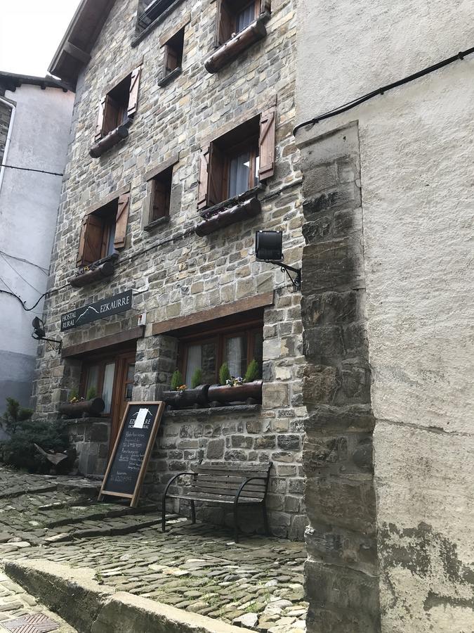 Hostal Ezkaurre Isaba Εξωτερικό φωτογραφία