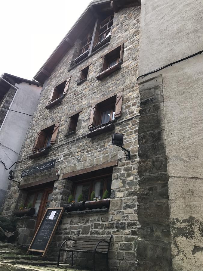 Hostal Ezkaurre Isaba Εξωτερικό φωτογραφία